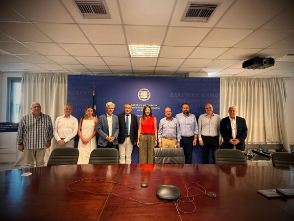 ΔΕΛΤΙΟ ΤΥΠΟΥ : Συνάντηση του Διοικητικού Συμβουλίου του ΣΙΣ με την Υπουργό Παιδείας